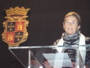 Casilda Ordóñez, durante el homenaje que recibió el 16 de noviembre del 2001, en el Día del Mayor. ::
J. RUIZ