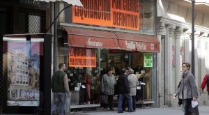La crisis asfixia al pequeño comercio