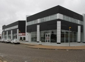 Coca-Cola abre nueva sede y cierra la vieja fábrica de la avenida de Burgos