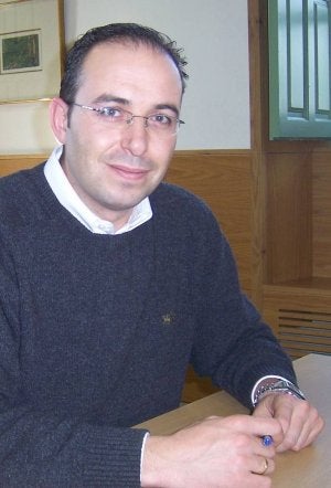 Víctor Alonso, en su despacho. :: JAVIER HERNÁNDEZ