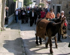 Participantes en una ruta organizada por Aszal. ::                             JUAN PRIETO