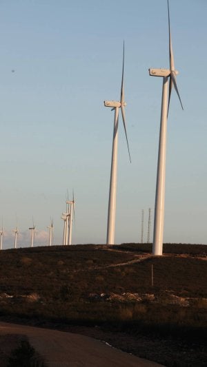 Aerogeneradores de uno de los parques eólicos de la provincia de Zamora. ::                             EL NORTE