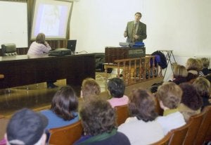 Charla sobre artritis reumatoide en el Colegio Universitario. ::
EL NORTE