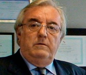 El escritor José Luis G. Coronado. ::
EL NORTE