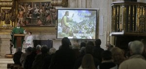 Varias parroquias usan el 'power point' para fomentar la participación de los fieles