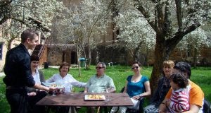 Aperitivo en los jardines de la Posada, en su reapertura. ::
NURIA ESTALAYO