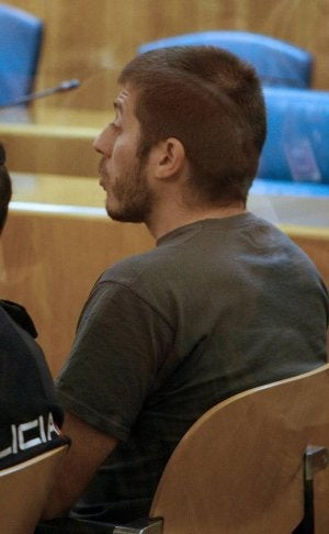 Txapote, Asier Arzalluz y Aitor Aguirrebarrena (de izquierda a derecha), durante el juicio celebrado en la Audiencia Nacional. ::
EFE