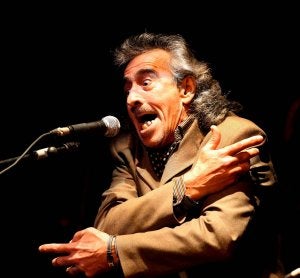 Capullo de Jerez pone la fiesta flamenca por bulerías
