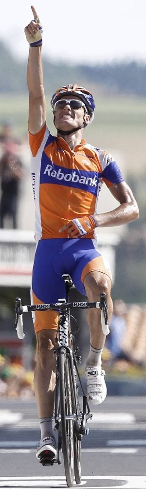 Luis León Sánchez dedica su triunfo en la etapa de ayer. ::
I. L.-EFE