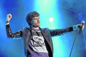 Dani Martín, en el concierto de Valladolid Latino del pasado mes de mayo. ::                             RICARDO OTAZO