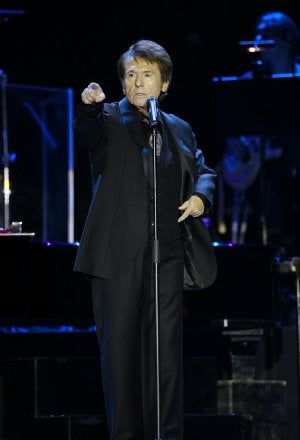 Raphael se convirtió ayer en el artista con más público de las ferias de este año. ::                             G. V.