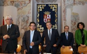 Mateos, acompañado de los rectores, preside la reunión del Consorcio de Bibliotecas. ::
ICAL