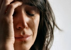 Una mujer con dolor de cabeza. ::                             EL NORTE