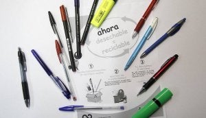 Rotuladores y bolígrafos, cuyos envases después de usarlos pueden acabar en la basura. ::
A. QUINTERO