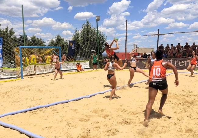 Momento de la final senior femenina