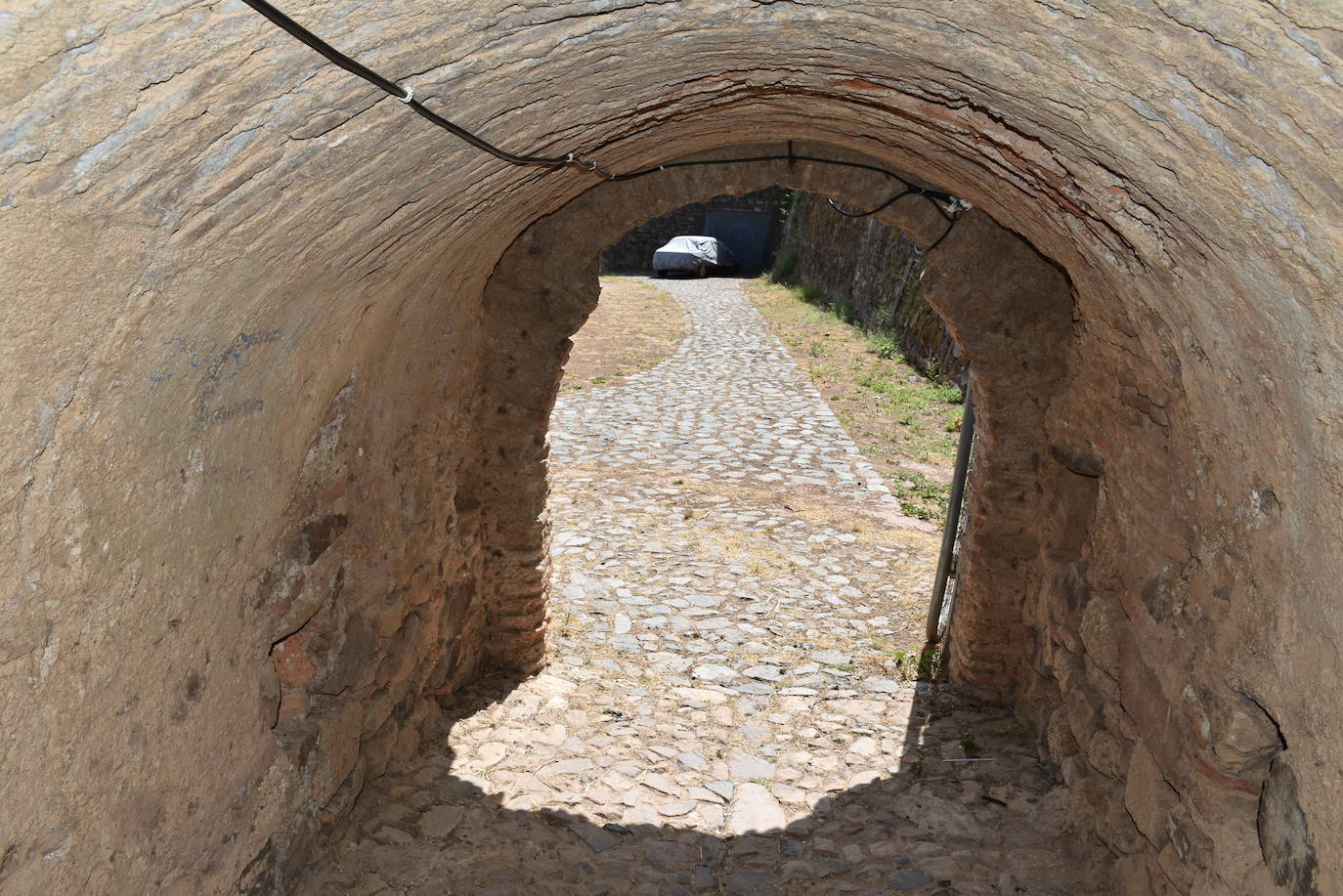 Puertas del Castillo de Luna