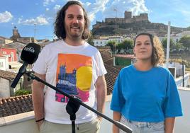José M. Tienza e Irene Vivas en la presentación de la actividad