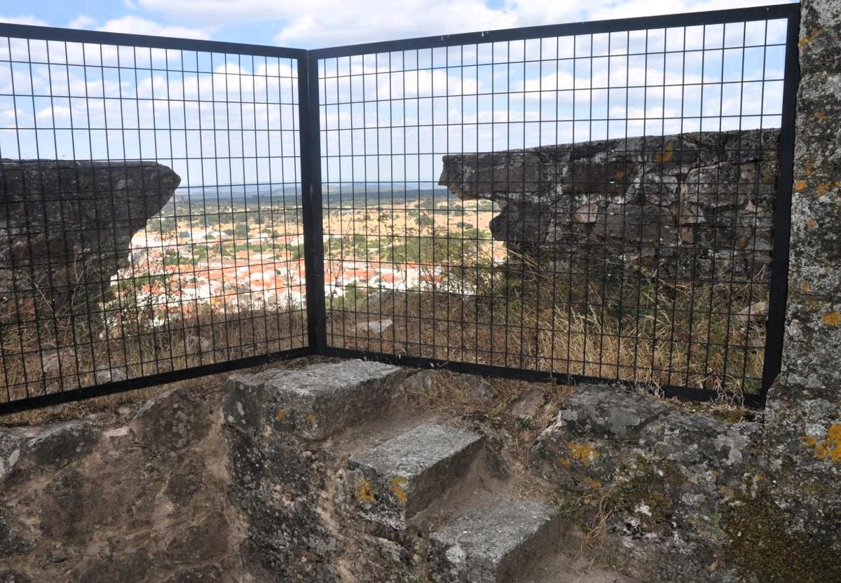 La Junta pide tres millones de fondos europeos para arreglar el castillo