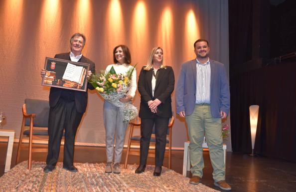 Landero y Gemio con la concejala, Raquel del Pozo, y el alcalde, Juan Carlos Prieto 