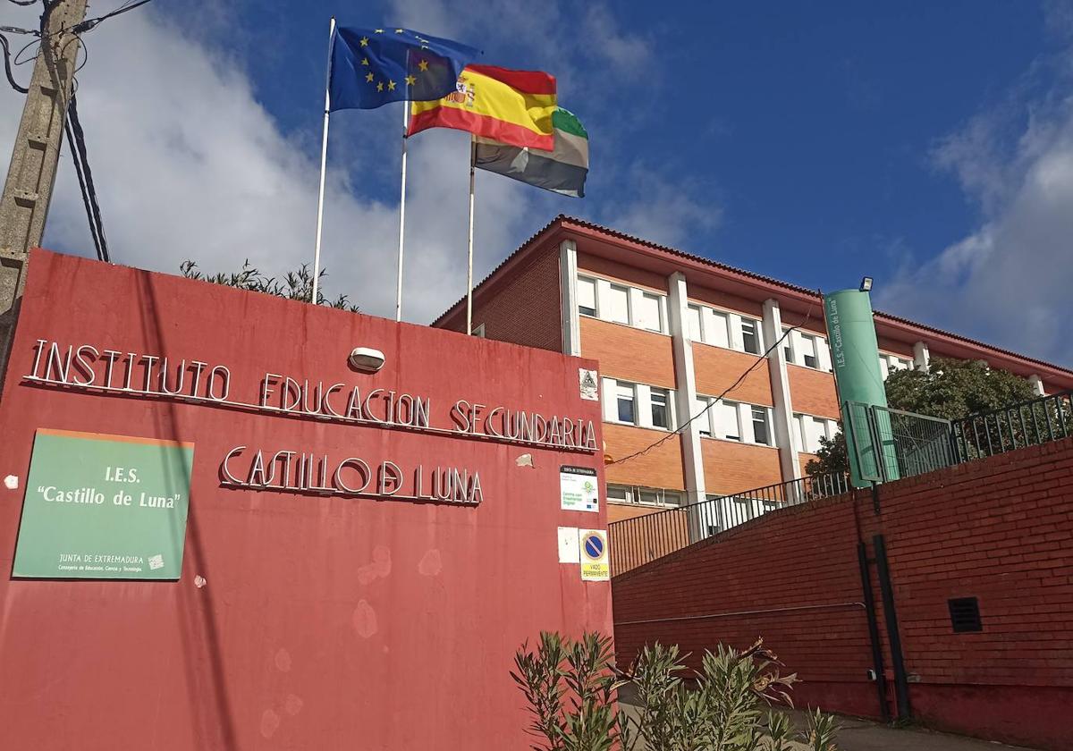 El IES Castillo de Luna pide el mantenimiento del ciclo superior de Administración y Finanzas