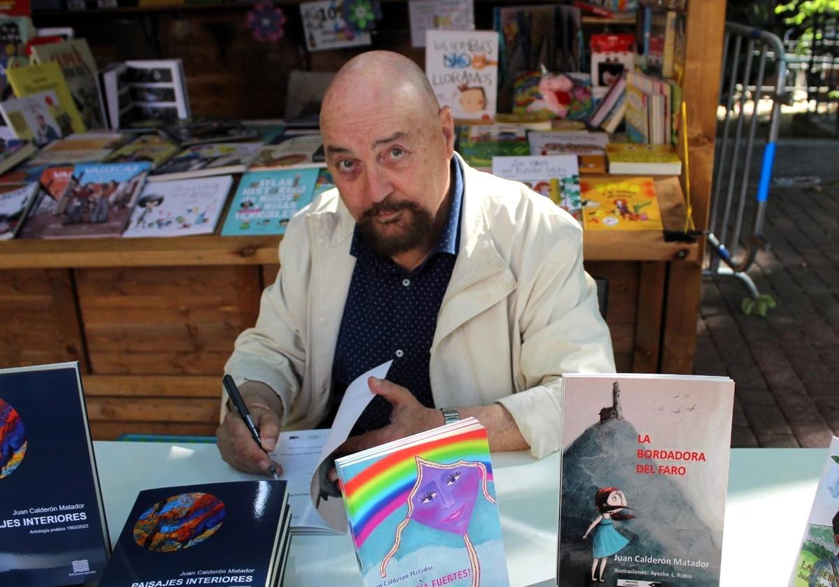 Juan Calderón presenta su primera antología poética en Badajoz y Alburquerque