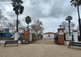 Entrada al parque Ramón y Cajal, lugar elegido para la convivencia del viernes