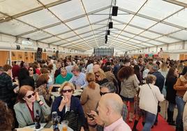 Interior de una de las casetas durante la pasada edición