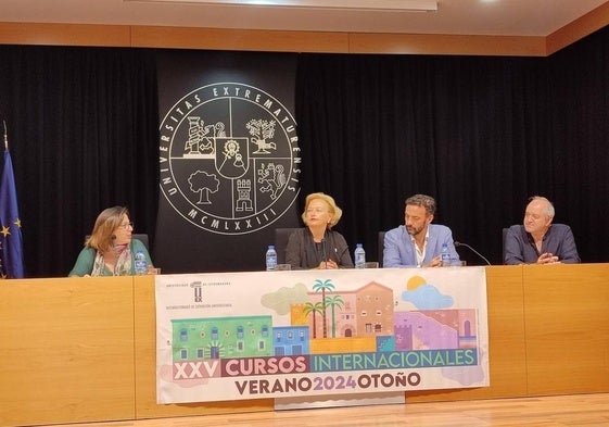 Un momento de la presentación celebrada el miércoles en la sede de la universidad