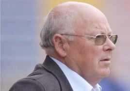 Bizcocho durante su última etapa en el banquillo del CF Extremadura