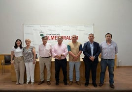 Algunos de los homenajeados tras la presentación de ayer en el Ayuntamiento