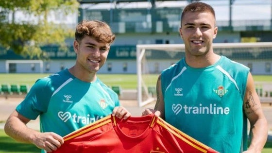 El almendralejense Ángel Ortiz debuta en una lista de la selección española sub-21