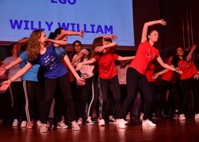 Imagen secundaria 1 - Actuación del colegio Ntra. Sra. de los Dolores 