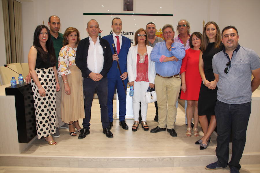 Nueva corporación municipal, faltando el concejal del PP. 