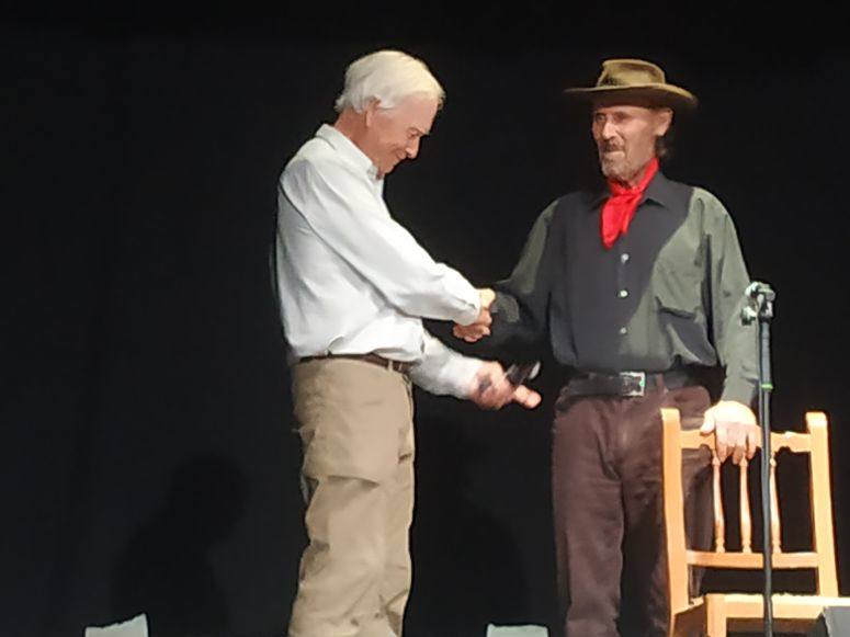 Arroyo de la Luz fue el escenario del encuentro entre dos referentes internacionales del campo, Allan Savory y El Cabrero