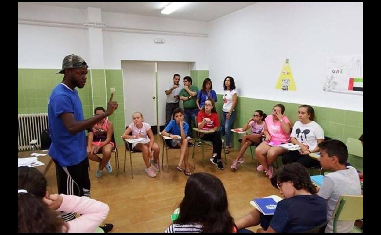 Arroyo de la Luz vuelve a ser una de las sedes del Programa de Inmersiones Lingüísticas de Inglés de la Consejería de Educación y Empleo