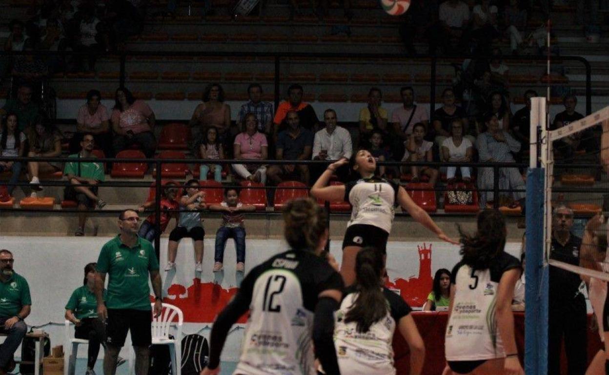 El Extremadura Arroyo quiere debutar con una victoria ante el ascendido Rivas