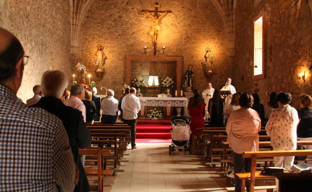 Imagen principal - La Guardia Civil de Arroyo de la Luz celebra el día de su Patrona, la Virgen del Pilar