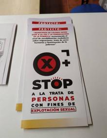 Imagen secundaria 2 - La exposición puede visitarse en la entrada de la Casa de Cultura de Arroyo de la Luz. 