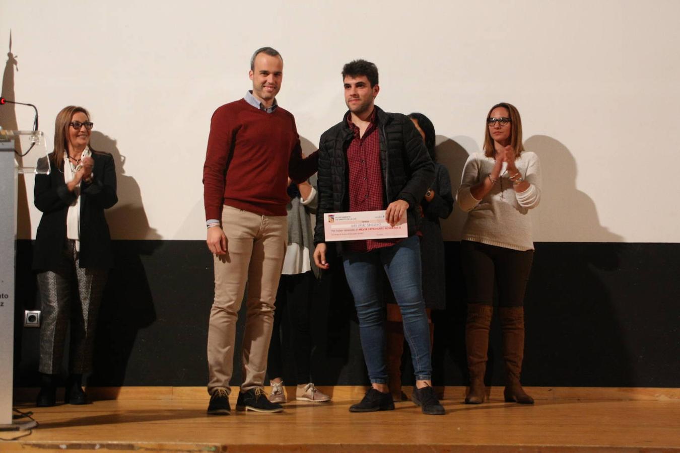Premios a los mejores expedientes del curso 2019-2020. 