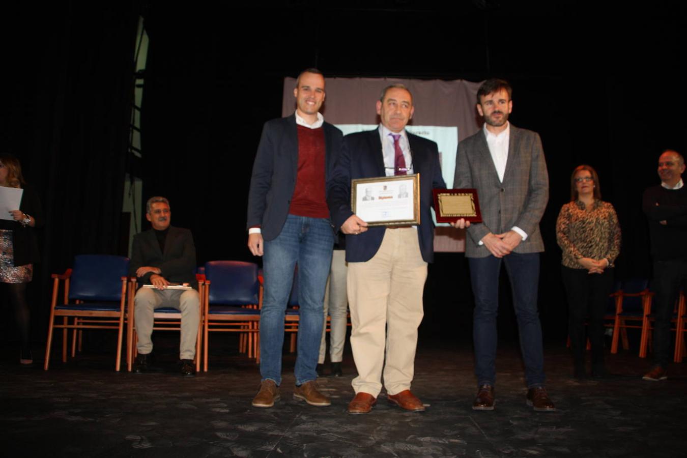 Manuel Luque Tapida, premiado en el certamen literario en la sección de Poesías Denuncia Social por 'No sirven estos ojos para mirarte'.