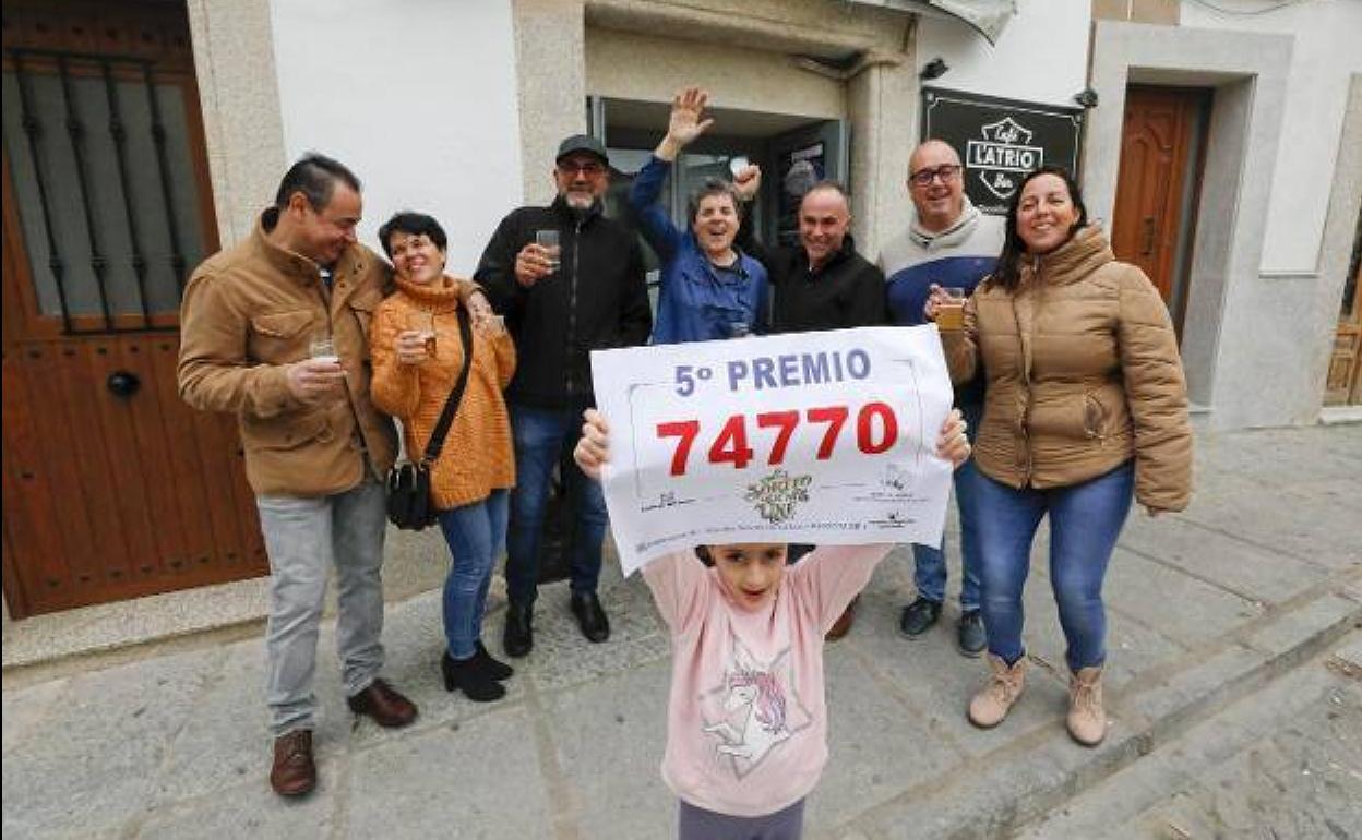 Algunos de los integrantes de la familia Villar, conocidos como los Guarreros, en Arroyo de la Luz.
