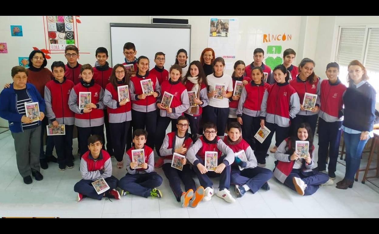 Begoña Oro con los alumnos de tercero y cuarto. 