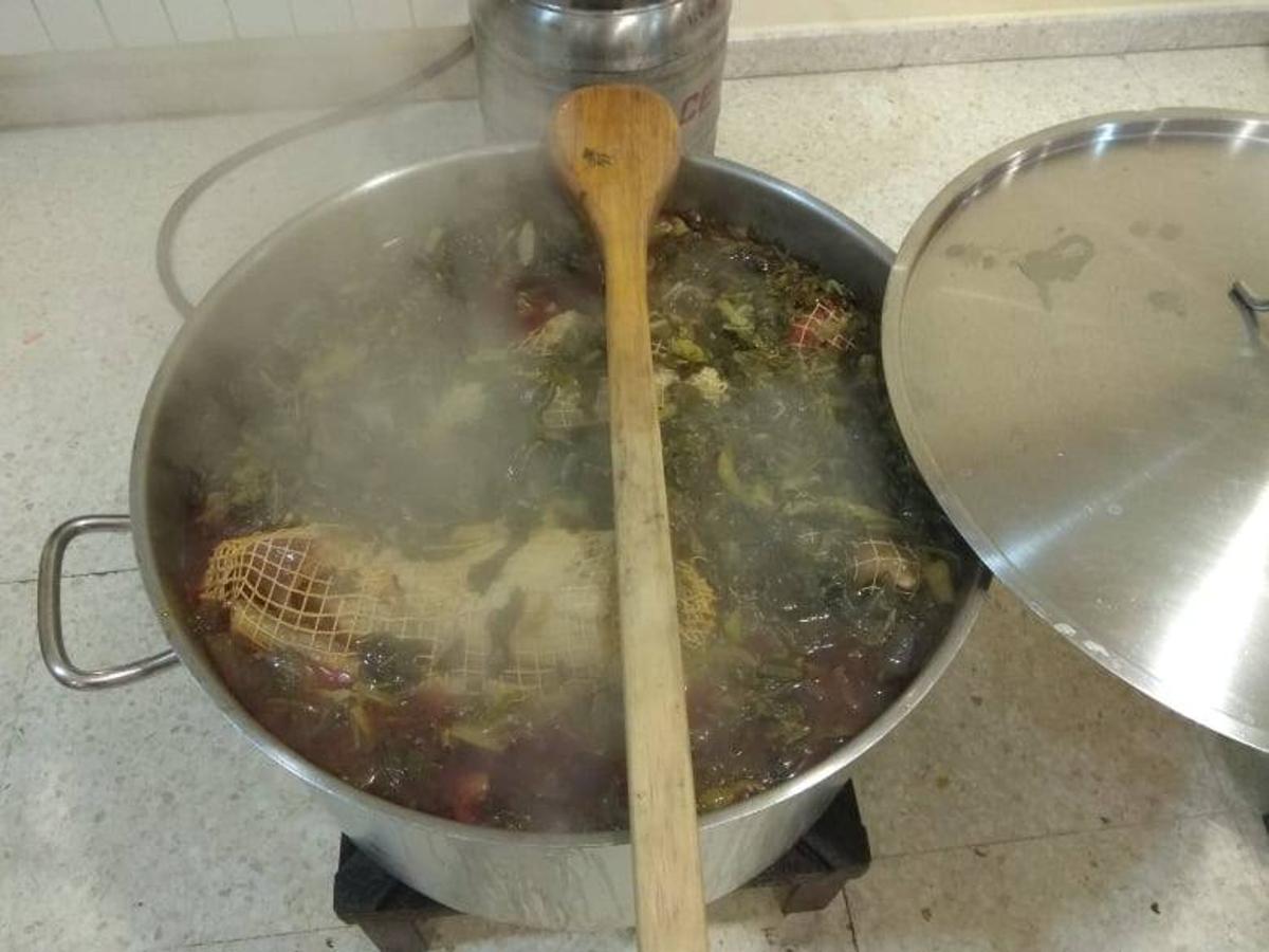 Largas colas para acceder al recinto. 