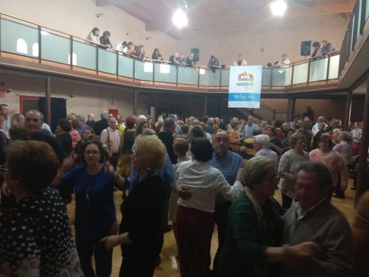 Tras la degustación, comenzó el baile.