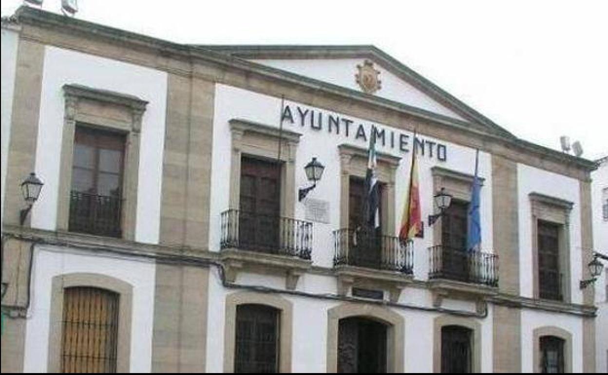 En Arroyo de la Luz hay 10 casos positivos activos; 8 en aislamiento domiciliario y 2 en ingreso hospitalario