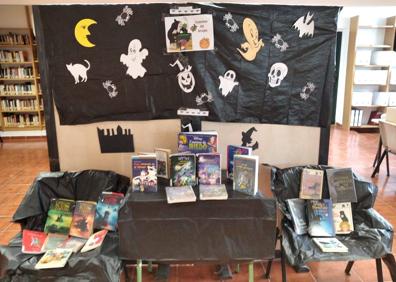 Imagen secundaria 1 - La Biblioteca Municipal de Arroyo de la Luz ha preparado una oferta de miedo para Halloween