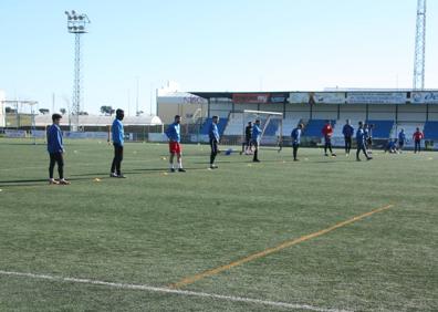 Imagen secundaria 1 - El Arroyo CP regresa a los entrenamientos
