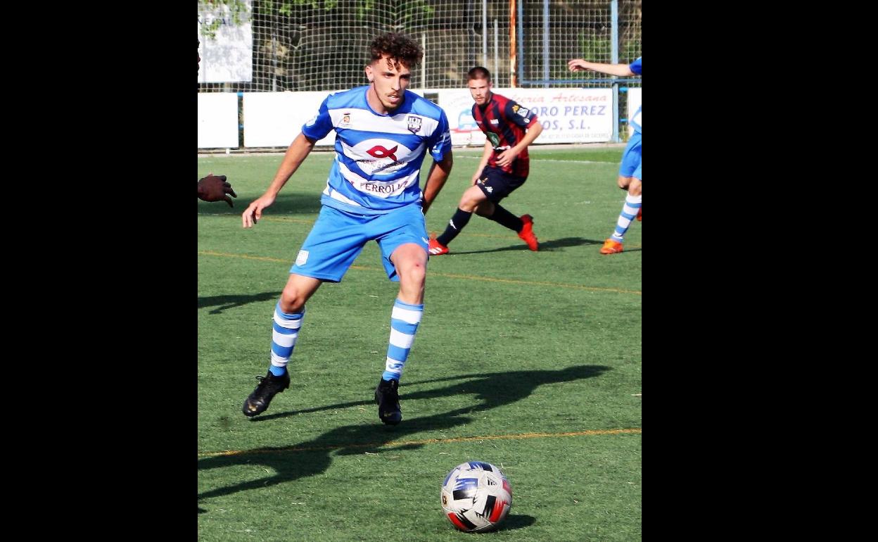 Angelito en uno de los partidos de la pasada temporada con el Arroyo CP. 