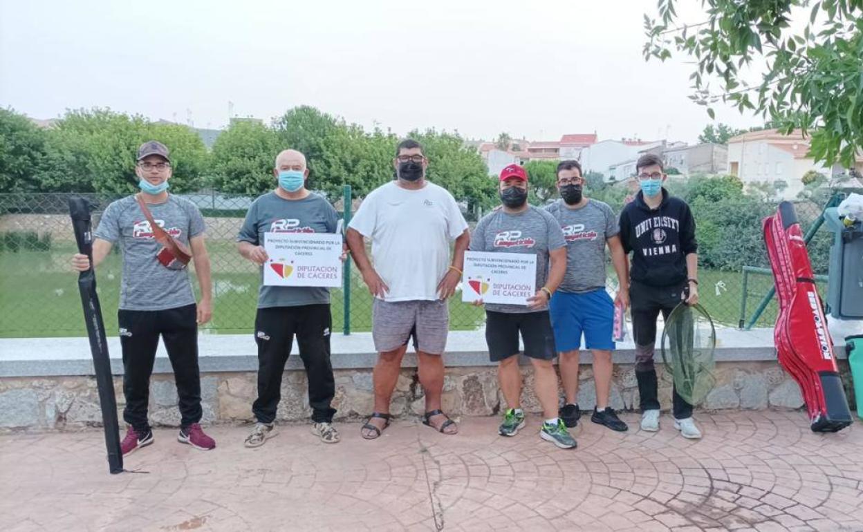 Premiados en el primer Maratón Nocturno del Club de Pesca Deportiva Las Pasaderas. 