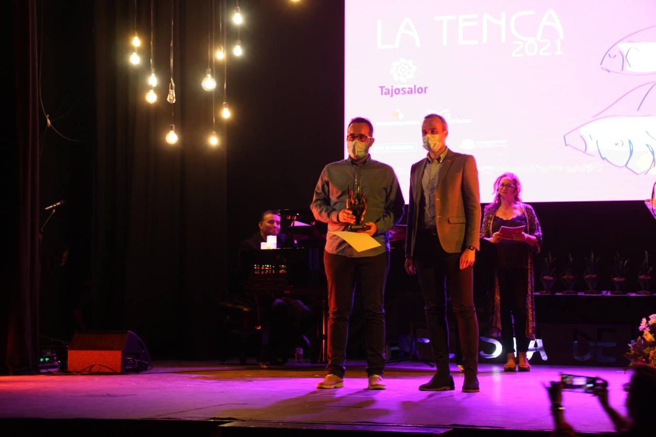 Foto de familia de los premiados y autoridades. 